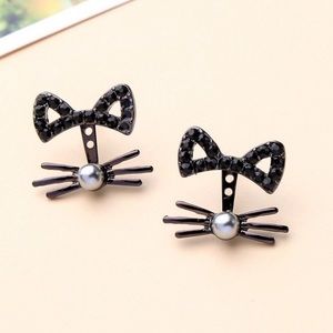 $4/20 🔥 Stunning cat earrings, so cute!